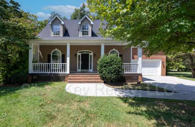 Photo of 1725 Brookwood Drive NE