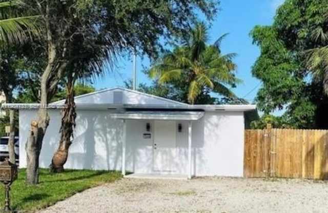 1244 NW 1st Ave