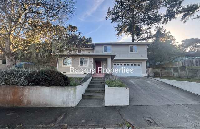 Wonderful Three Bedroom in Pacific Grove on Piedmont Dr.