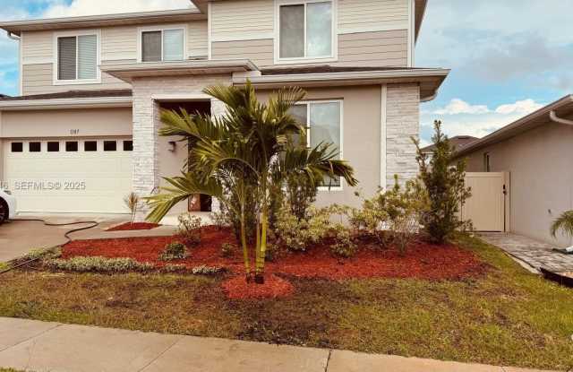 1107 Sugarwood Street