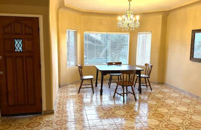 Photo of 236 West 12th Street