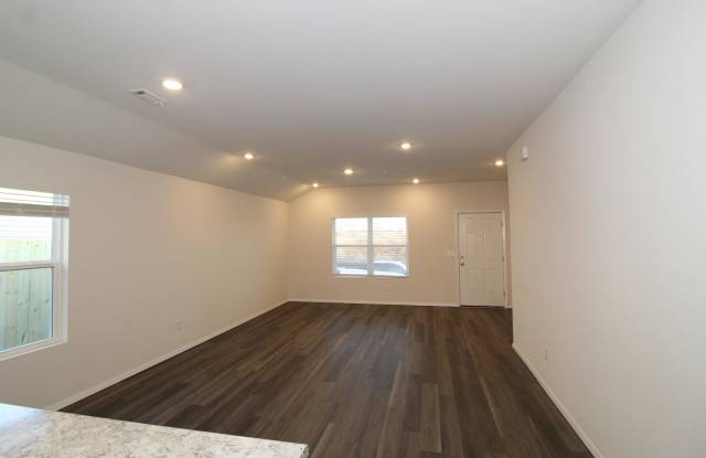 1051 South Nighthawk Lane