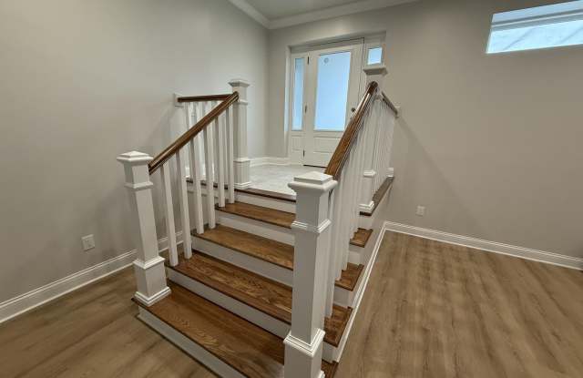 240 Central Avenue NE