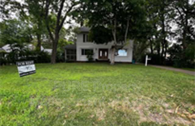 1925 SW Macvicar Ave.