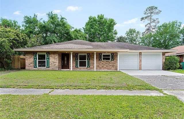 1333 CONSTITUTION Drive - 1333 Constitution Drive, Slidell, LA 70458