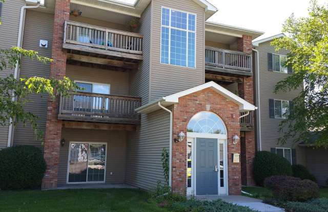2 bedroom, 1 bath condo on Iowa City's southeast side