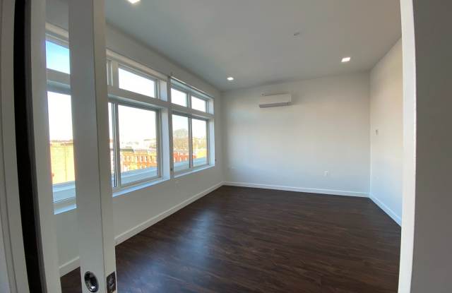 824 N Calvert