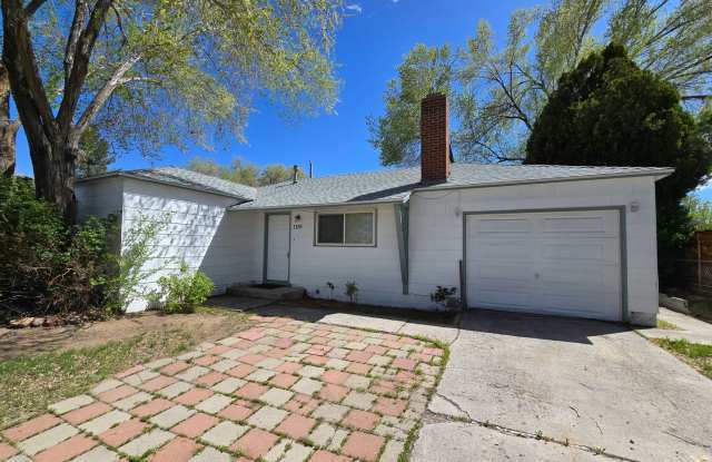Charming 3 Bedroom Home with Bonus Living Space in Sparks