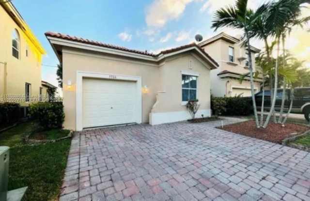 3766 NE 9th Ct