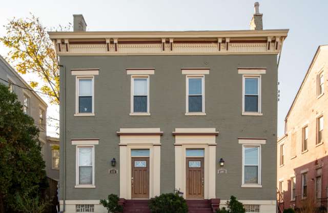 109 E 8th Street
