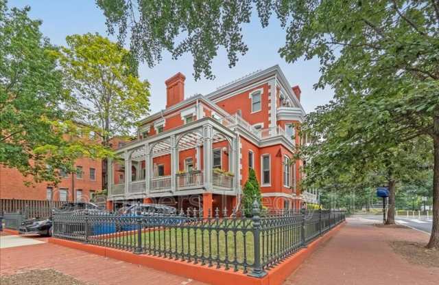 4 Logan Cir NW Unit #2