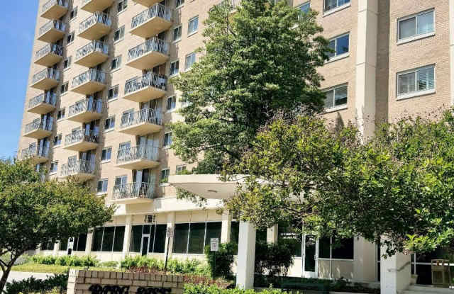 1225 MARTHA CUSTIS Drive