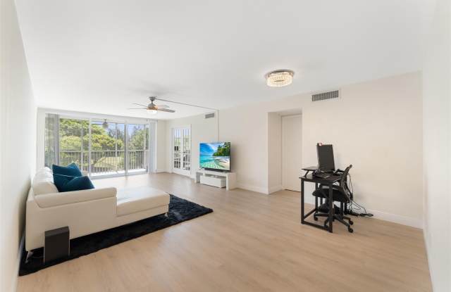 2650 S Course Dr 409