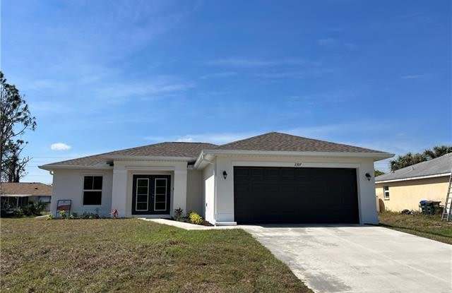 2397 Nantucket TER - 2397 Nantucket Terrace, North Port, FL 34286