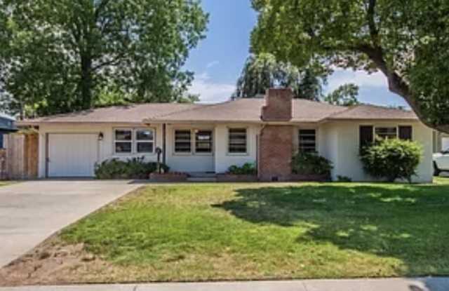 Photo of 2417 West College Court