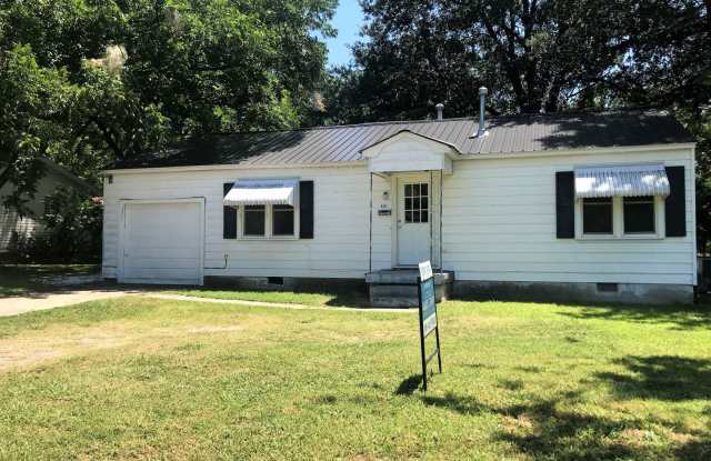 Cute Home Located in Central McAlester photos photos