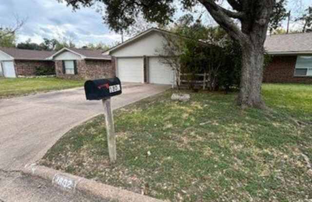 1802 Laura Lane