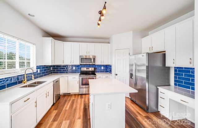 121 Riverfront Parkway