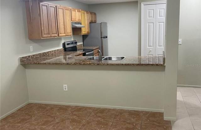 662 KENWICK CIR. CIRCLE