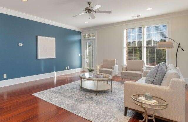 201 Finsbury Street unit: 201