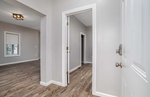 176 Blossom St. unit: 1