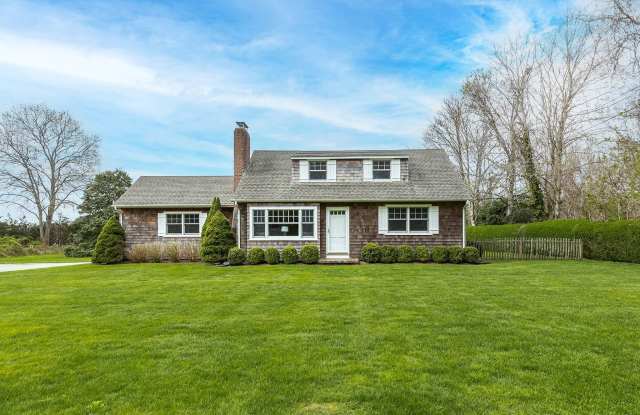 50 Sayres Path