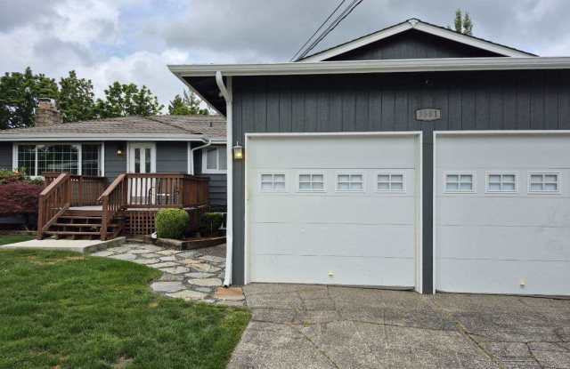 3501 205th Pl Sw