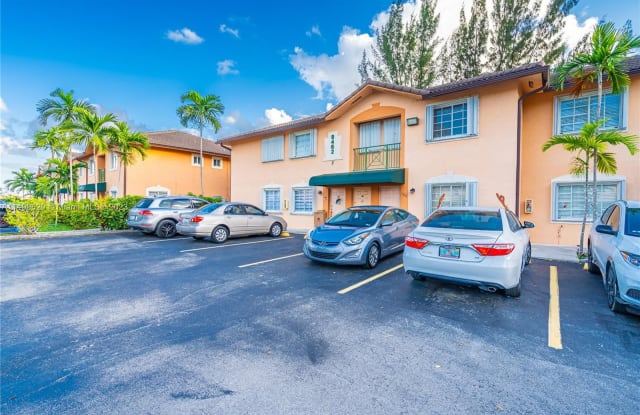 8462 NW 103rd St - 8462 Northwest 103rd Street, Hialeah Gardens, FL 33016