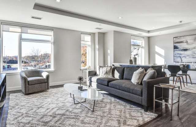 1565 Broadway Unit E11