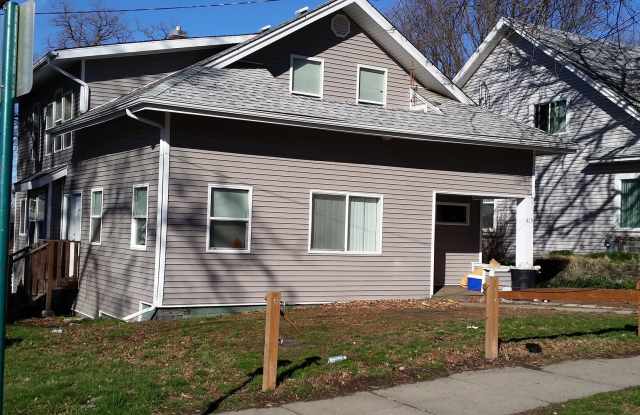 825 NE A Street
