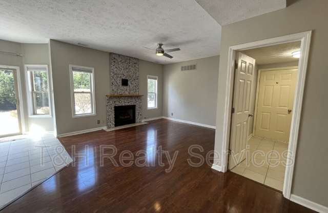 10012 Ashbury Circle