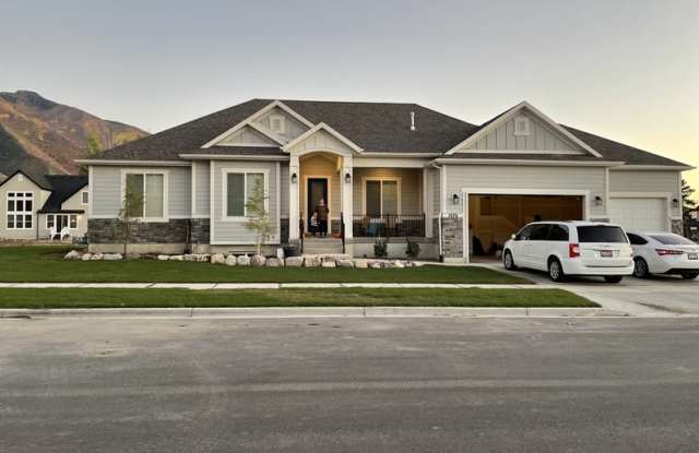 1076 E Northridge Dr Bsmt