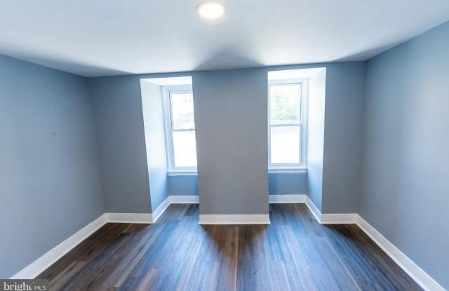 741 E NORWEGIAN Street