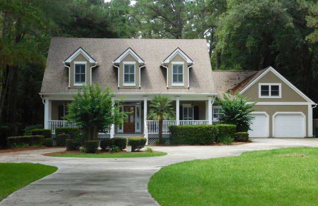 Expansive Unfurnished Spanish Wells Home Available for Rent