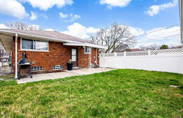 Welcome to this charming 3 bedroom, 1 bathroom home located in Harper Woods, MI. - 20944 Anita Street, Harper Woods, MI 48225