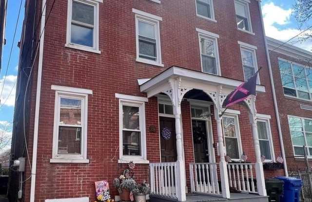 336 BARCLAY Street unit: B