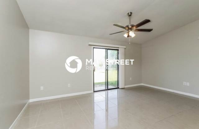 647 Pampas Street Northwest