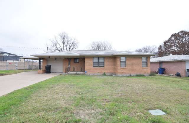 2217 S 43rd St - 2217 South 43rd Street, Temple, TX 76504