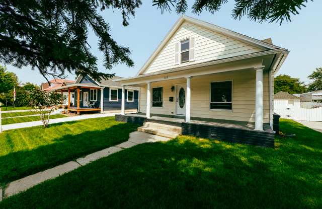 Photo of 317 W Brundage St