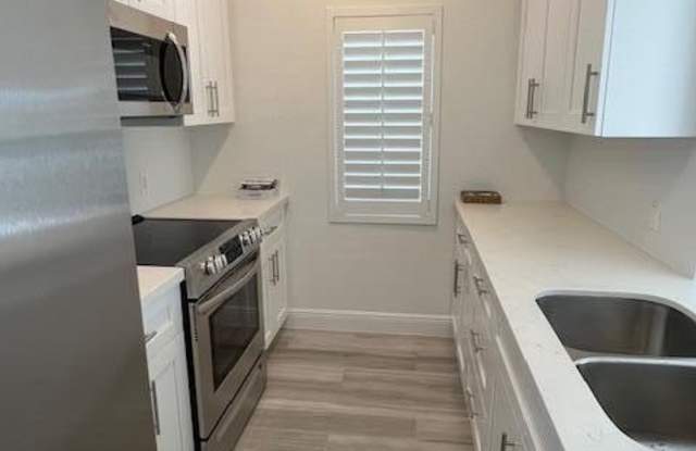 176 N Carroll Street