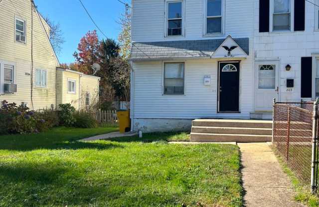 Coming SOON! UPDATED! GREAT AMENITIES! GREAT LOCATION! 4 Bedroom 2.5 Bathroom