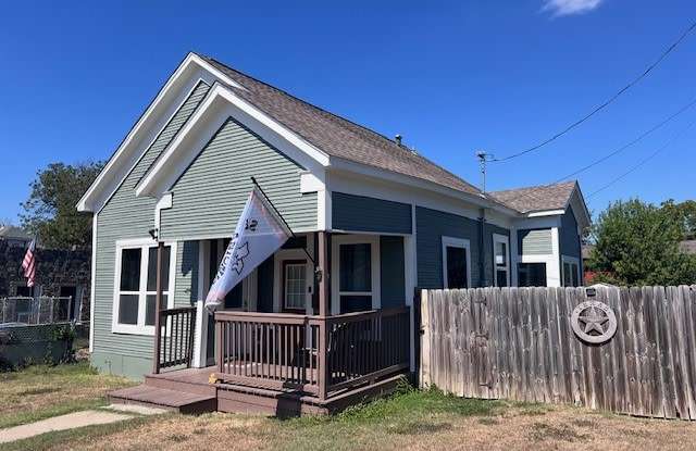 1003 West Elsmere Place