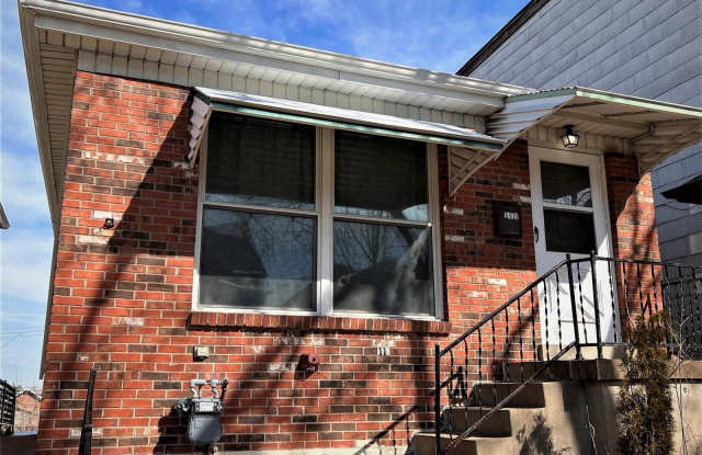 5625 N Magnolia Avenue