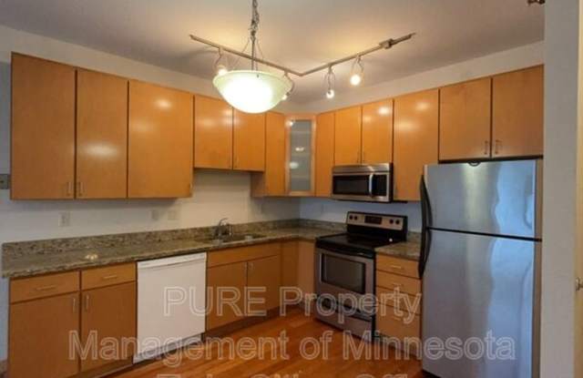 2600 University Ave SE