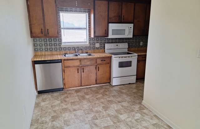 625 Charlie Bolton Rd