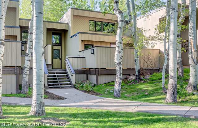 1441 Crystal Lake Road