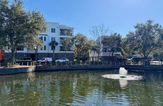 Photo of 200 River Landing Drive unit: D202