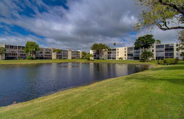 6585 Kensington Lane