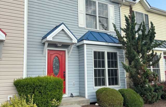 Photo of 3 Bedroom 2.5 Bath Townhouse with Full Unfinished Basement
