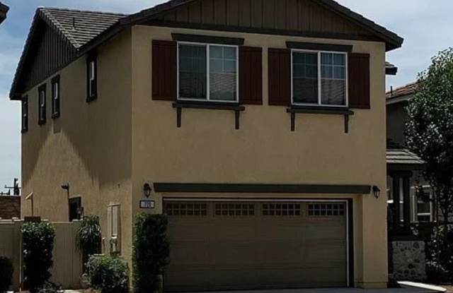 Photo of 690 Huron Place